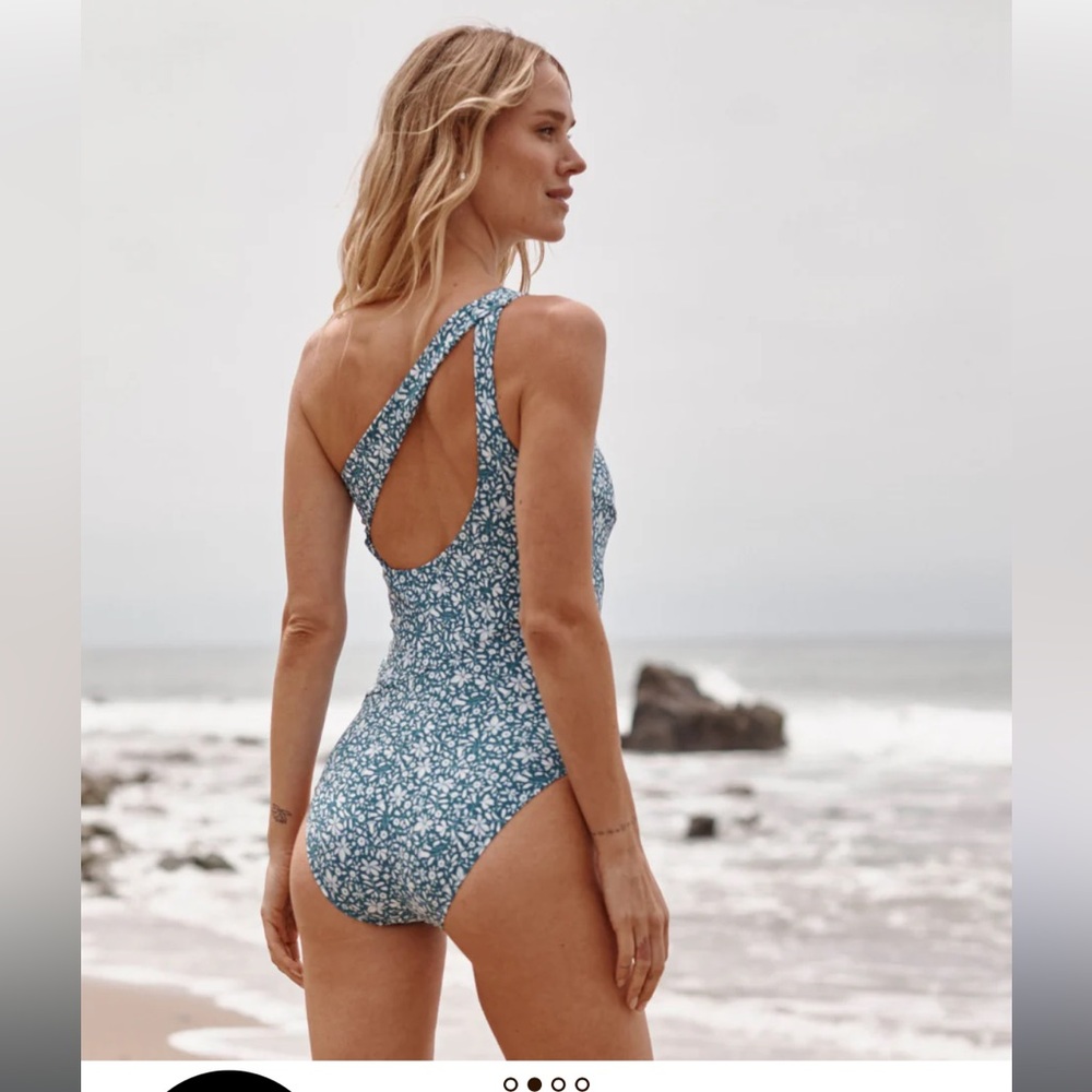 Summersalt  The Sidestroke One-Shoulder Swimsuit - Picture 9 of 10